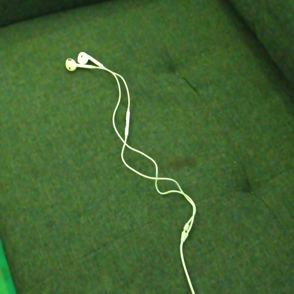 Apple string headphones - Picture 4 of 4